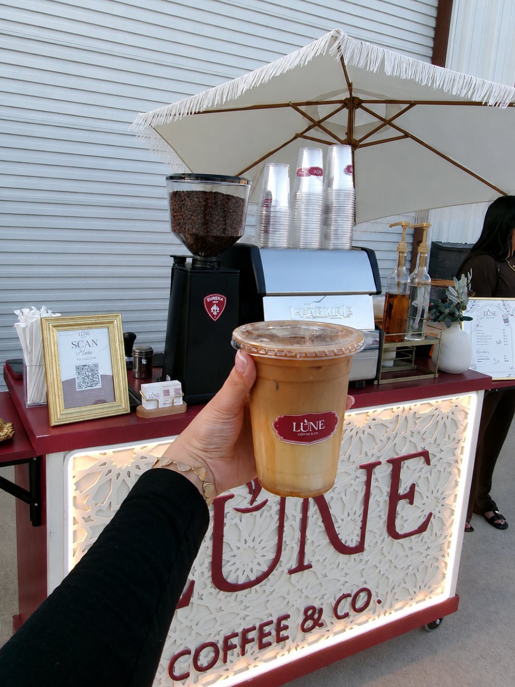 Lune cart at a pop-up
